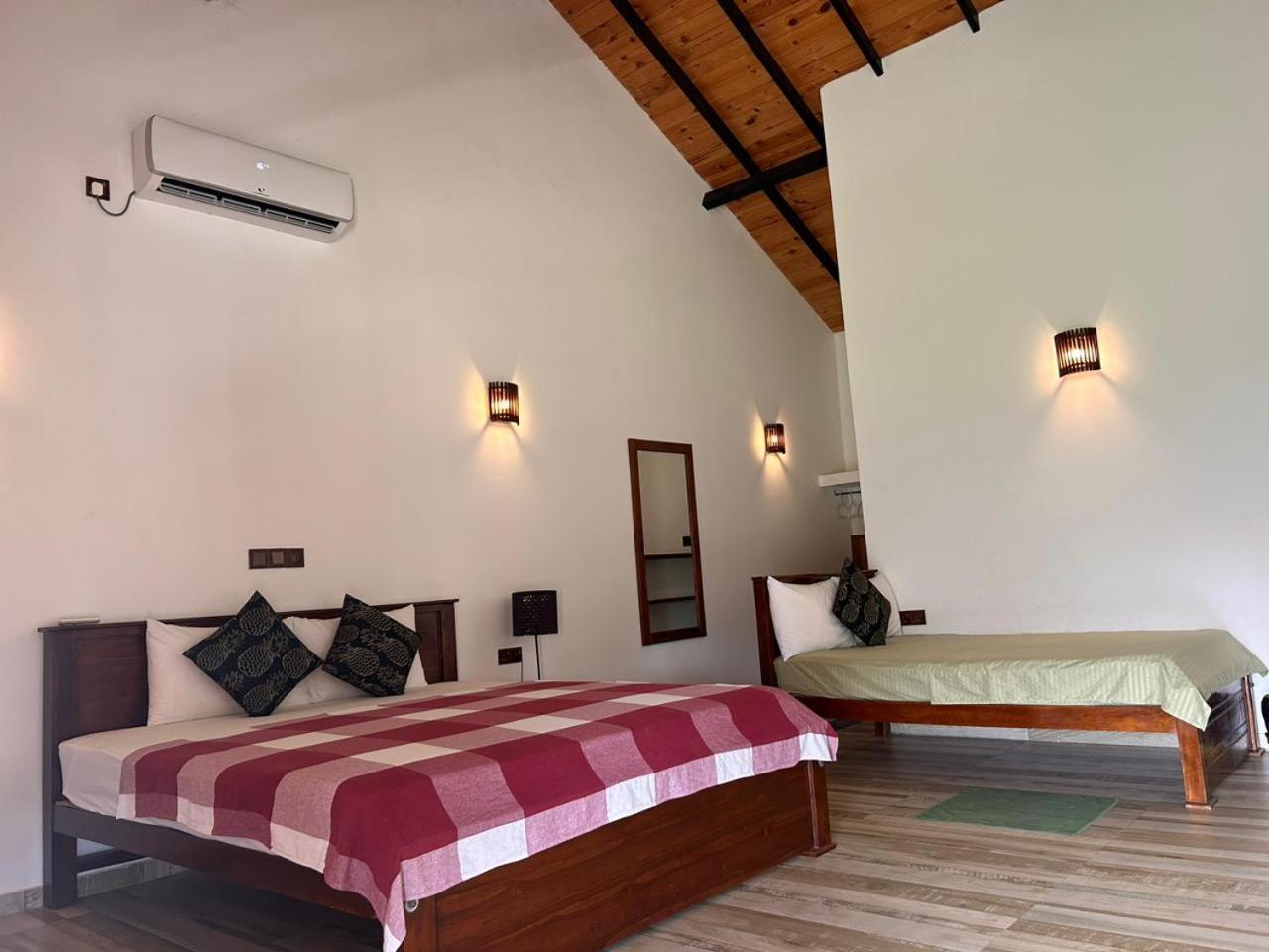 Blu Marine Nilaveli Hotel Trincomalee Exterior foto